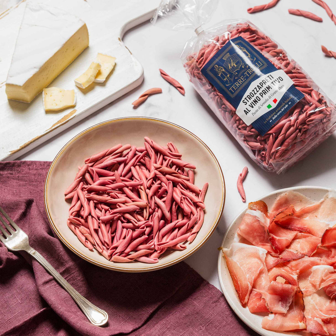 „Strozzapreti“ makaronai su Primitivo vynu, 500 g